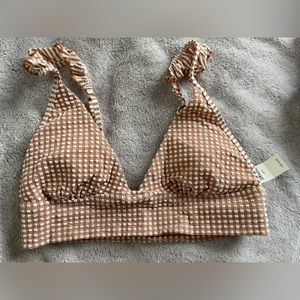 Very flattering bikini top - NEW